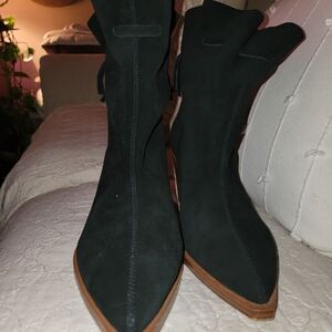 Vince Camuto Besseli Suede Women's Boots